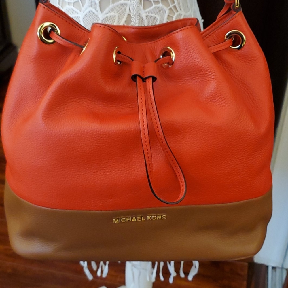 Michael Kors Large Drawstring Bucket Shoulder Bag - image 4